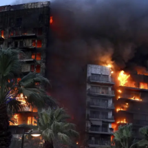 Fachada ignífuga de lana de roca no frena la expansión del incendio, alertan expertos