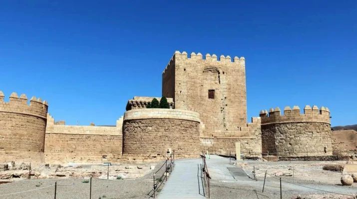 Seguridad contra incendios en monumentos históricos: El caso de la Alcazaba de Almería
