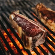 Seguridad en la hostelería moderna: fuego, humo y prevención en las cocinas profesionales