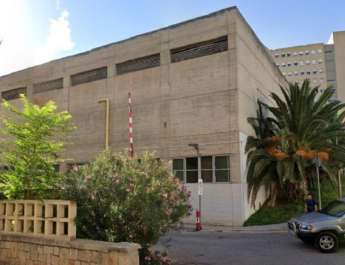 Afectado por humo en incendio de vivienda en pleno Jaén