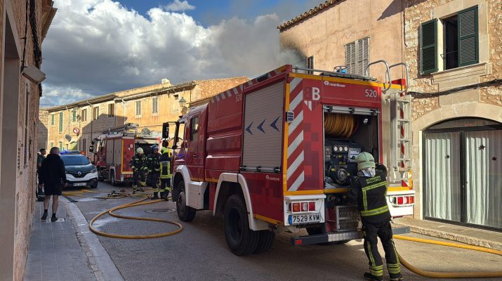 Colapsa vivienda en Santanyí tras imponente incendio