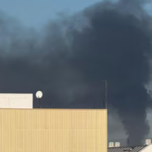 Incendio industrial en Quart de Poblet deja a València bajo una nube de humo