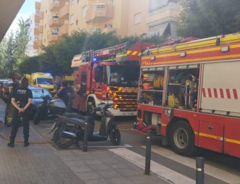 Incendio en el centro de Ibiza deja dos mujeres heridas y varias mascotas rescatadas