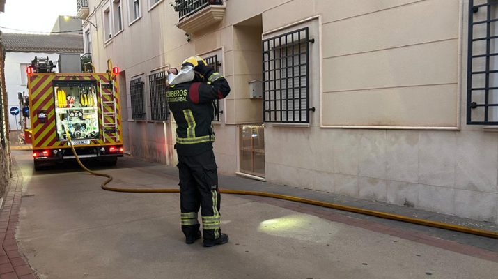 Un incendio por una manta eléctrica causa importantes daños en una vivienda de Campo de Criptana