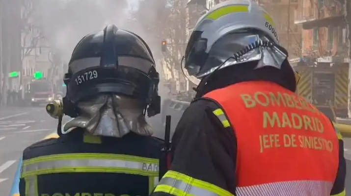 Arde un local de cachimbas en Madrid: las llamas sorprendieron a los vecinos de madrugada