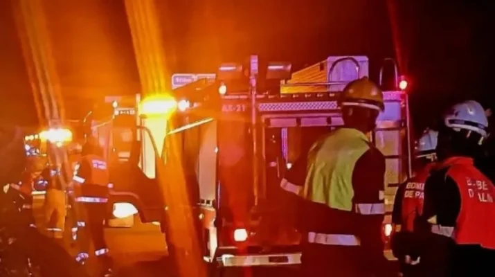 Incendio en una nave industrial de Son Castelló desata la alerta en Palma