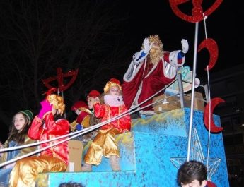 Cabalgata de Reyes de Parla 2026: Subvenciones, participación y todos los detalles del gran desfile. Convocatoria oficial para asociaciones y entidades locales.