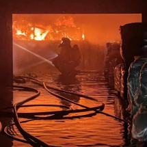 El devastador incendio en una fábrica de zapatos: así comenzó el infierno de las llamas