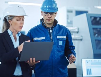 Ingeniero de Proyectos: Funciones, Habilidades y Gestión Industrial Avanzada Moderna: El papel estratégico del Ingeniero de Proyectos en la industria actual.