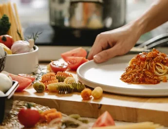 ¿Es legal vender comida hecha en casa en 2025? Guía detallada sobre cómo cumplir la normativa para vender alimentos caseros de forma legal