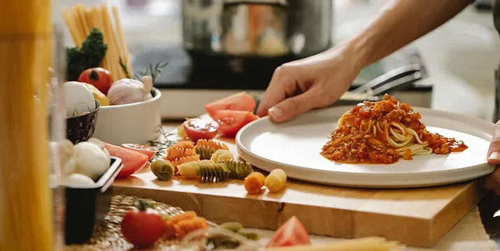 ¿Es legal vender comida hecha en casa en 2025? Guía detallada sobre cómo cumplir la normativa para vender alimentos caseros de forma legal