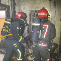 Incendio en hostal de Vinaròs (Castellón) moviliza a los bomberos de inmediato