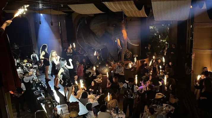 Incidente con bengalas en un restaurante de Madrid reabre el debate sobre la seguridad contra incendios en locales de ocio. Un suceso que encendió las alarmas en plena madrugada