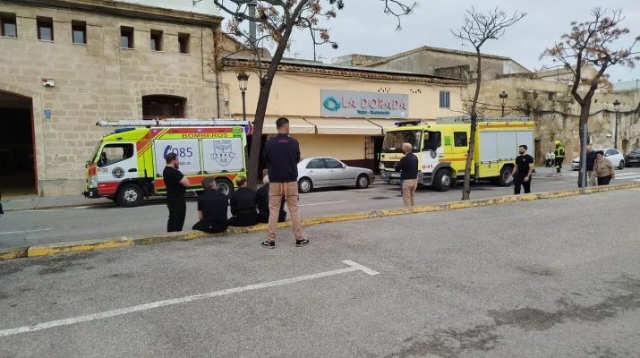 Incendio de un bar en el Puerto Santa María. Resumen detallado del incidente ocurrido en la Avenida de la Bajamar.