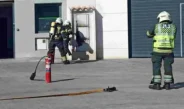 Fuego en un polígono industrial de Tudela obliga a intervenir antes de la llegada de bomberos