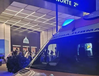 Evacuación total en Plaza Norte 2 tras un conato de incendio en un local en reformas. Desalojo preventivo en Plaza Norte 2 de San Sebastián de los Reyes.