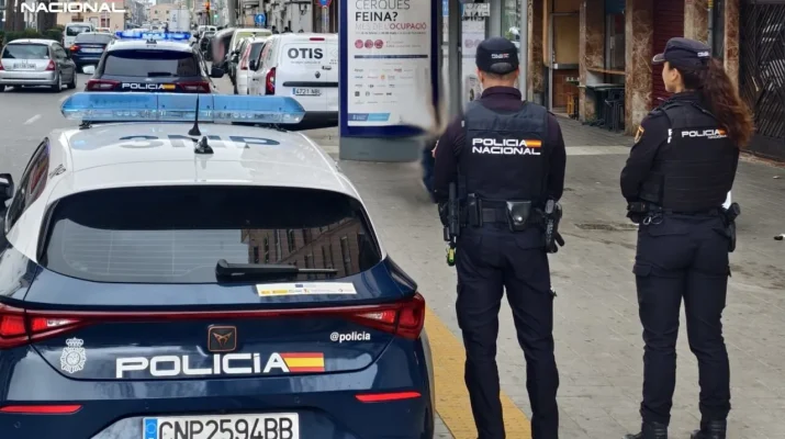 Detenido en Palma tras sustraer 22 extintores de un aparcamiento de centro comercial