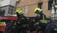 Incendio en cocina de piso en Sevilla deja dos heridos